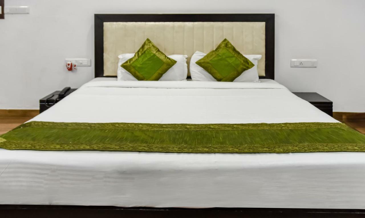 Treebo Red Petal Jalandhar Exterior foto