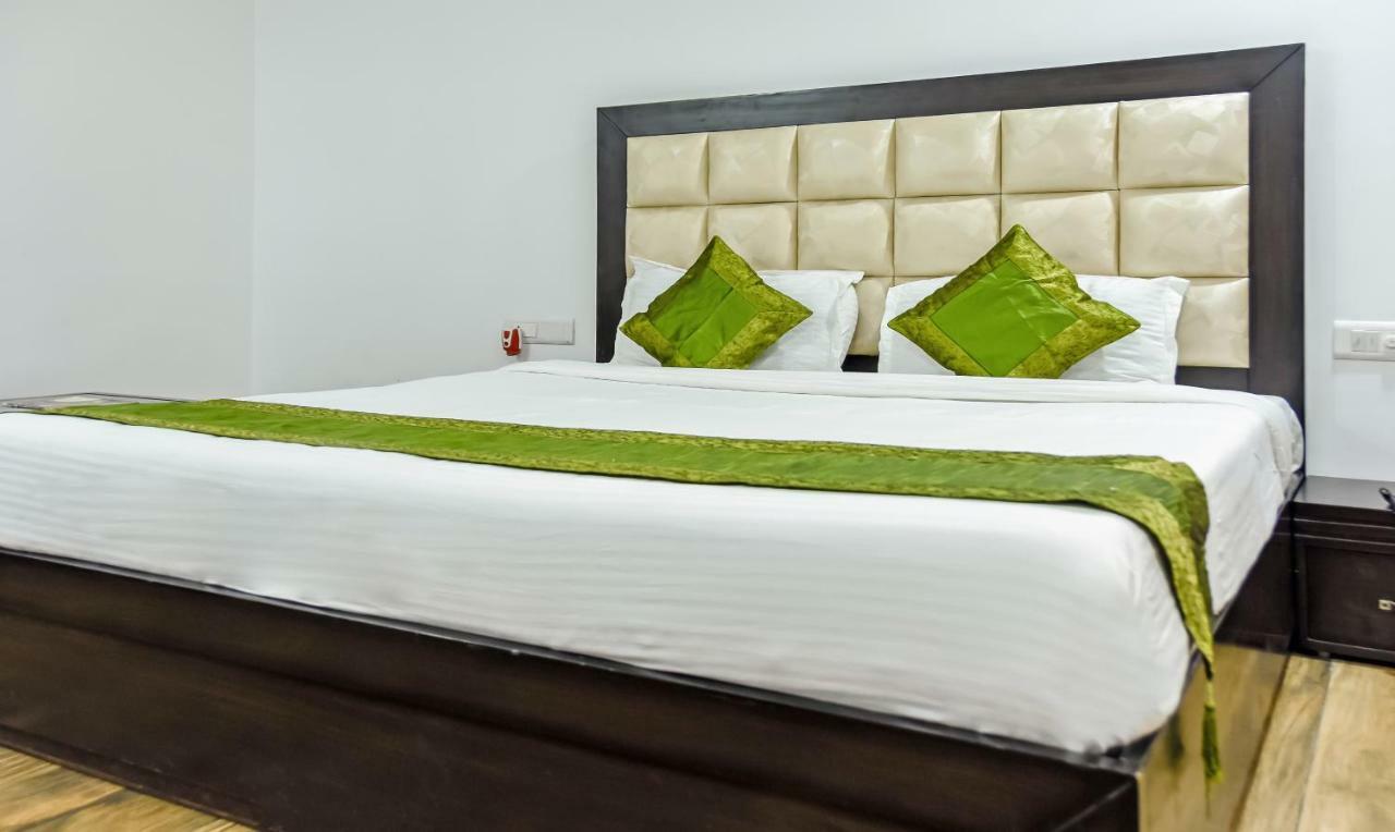 Treebo Red Petal Jalandhar Exterior foto