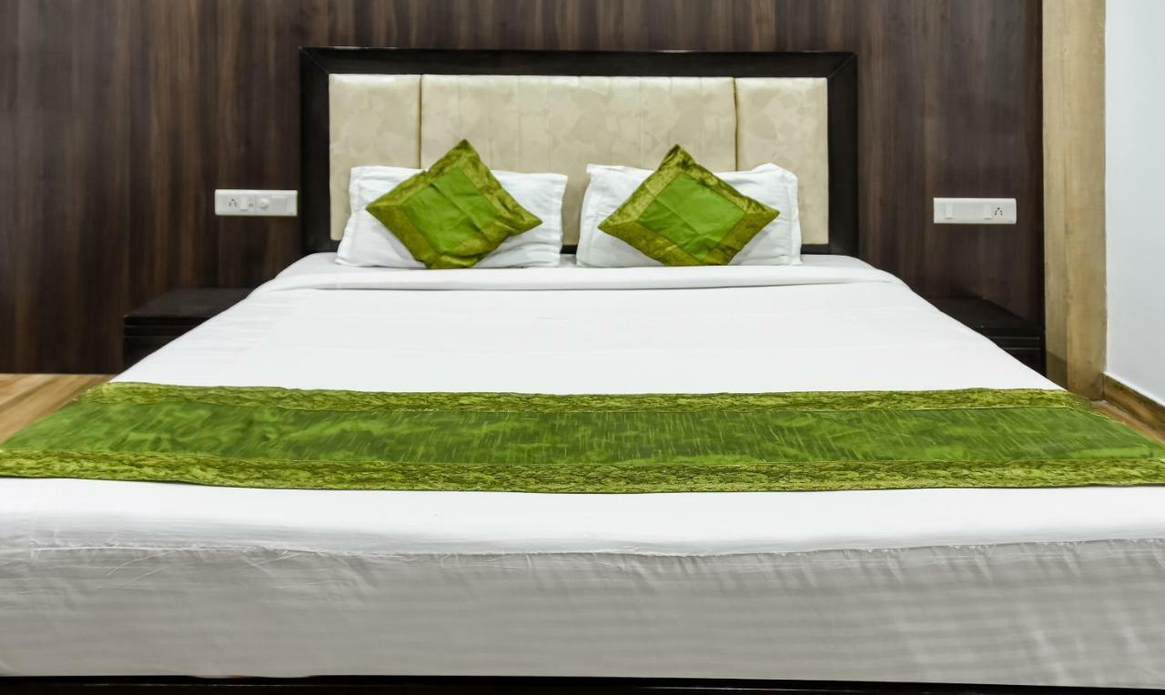 Treebo Red Petal Jalandhar Exterior foto