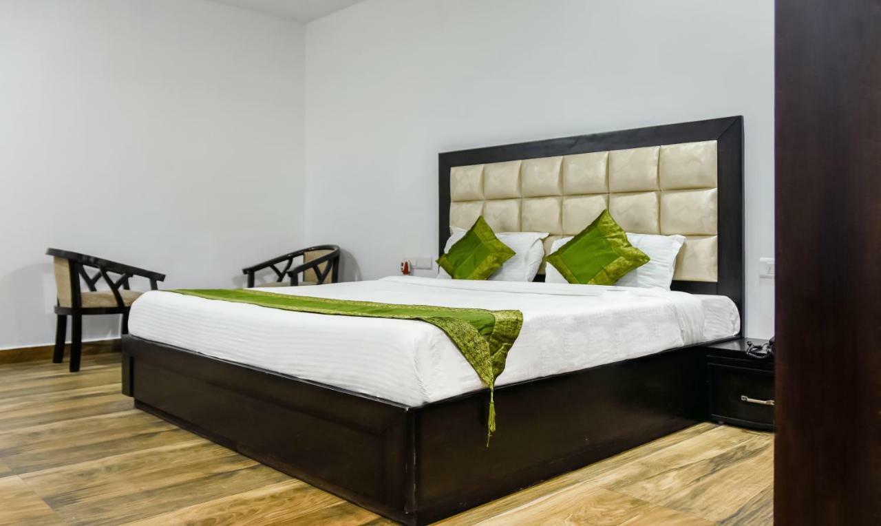 Treebo Red Petal Jalandhar Exterior foto