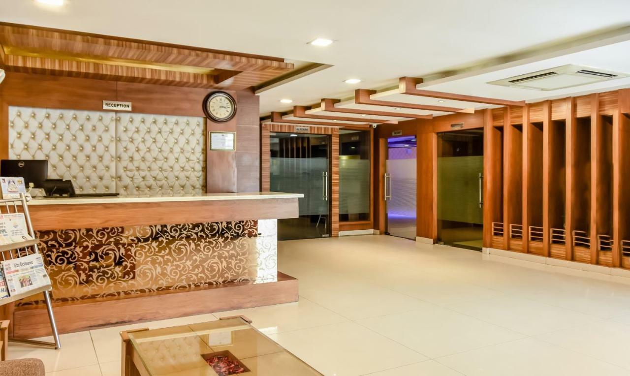 Treebo Red Petal Jalandhar Exterior foto